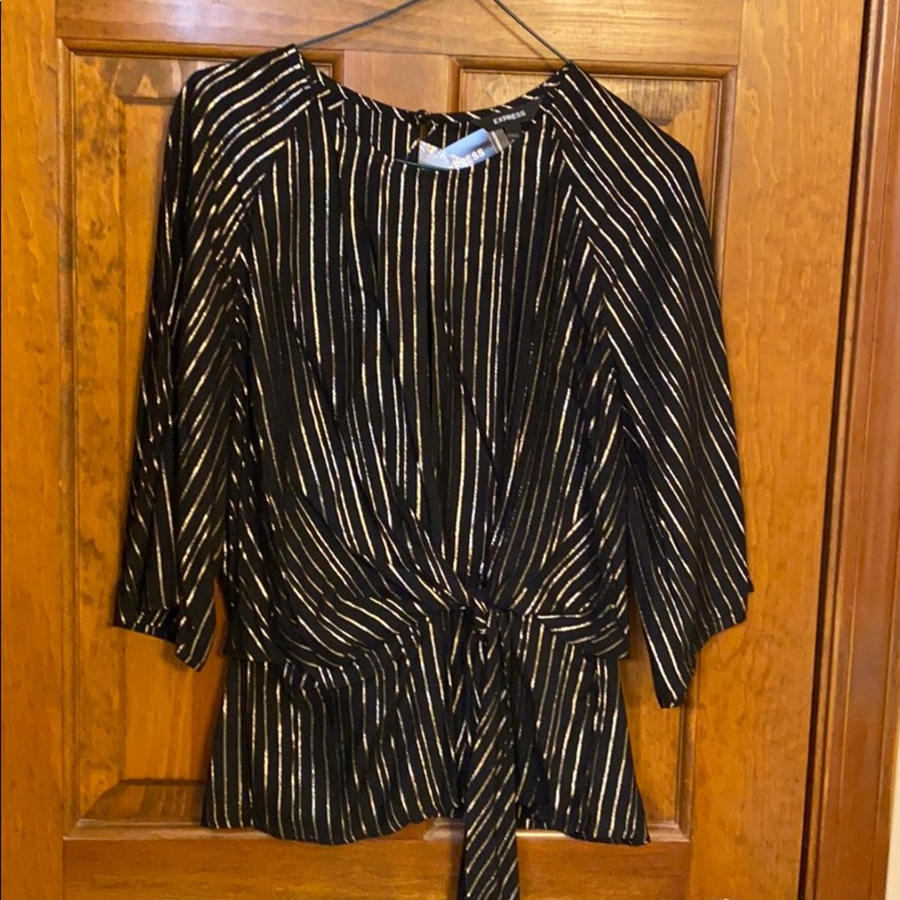 NWT Metallic Express Top